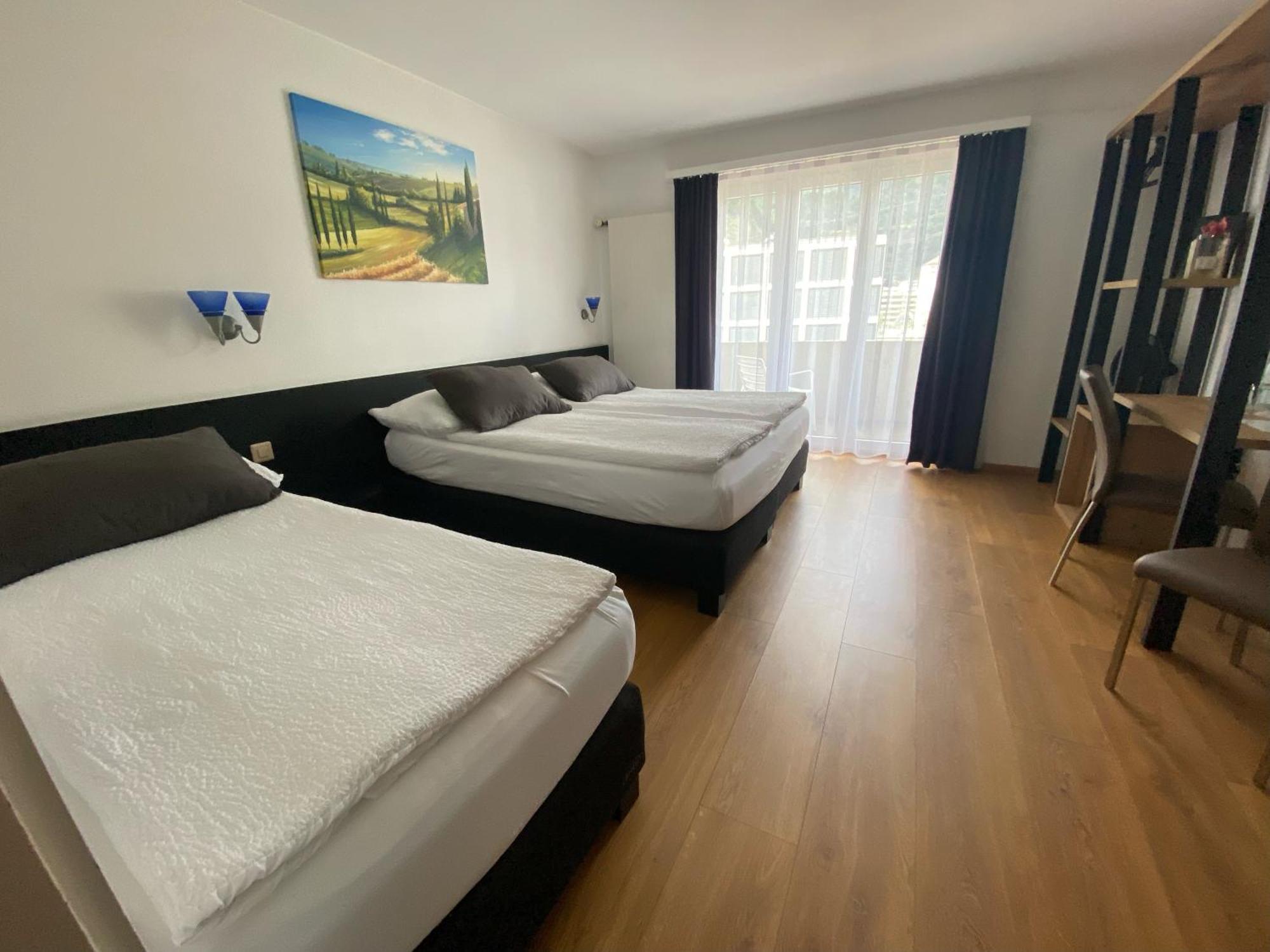 Hotel Europe Бриг Екстериор снимка